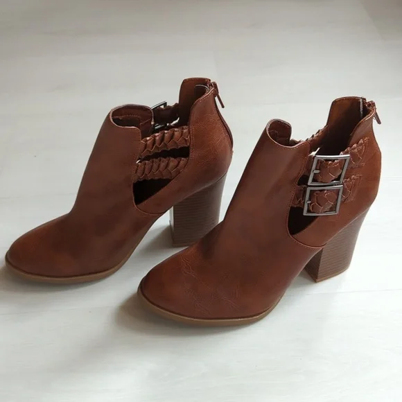 American Eagle Strappy Heel Ankle Boots sz 9 - Picture 3 of 9